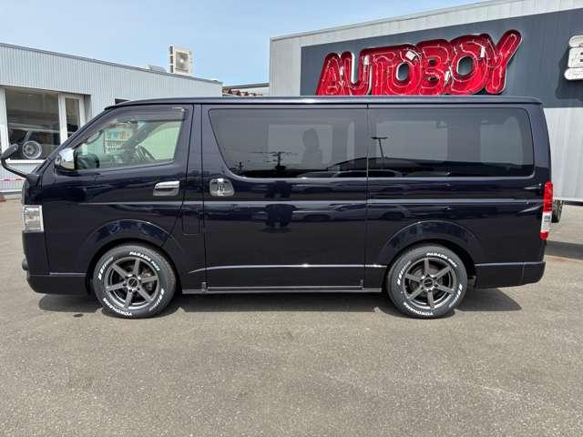 レジアスエースバン スーパーＧＬ　ダークプライムＩＩ　４ＷＤ　４１５ＣＯＢＲＡ　Ｓ－６ボンネット＆クリーンルック３Ｆリップ＆ステージ２ルーフスポイラー＆バッドラッカーＳＤ－６　１７インチＡＷ　両側パワースライドドア　ＥＴＣ　社外コンソールＢＯＸ（12枚目）