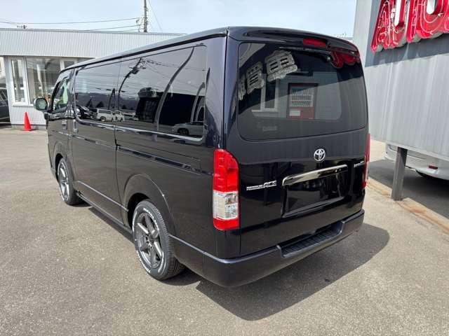 レジアスエースバン スーパーＧＬ　ダークプライムＩＩ　４ＷＤ　４１５ＣＯＢＲＡ　Ｓ－６ボンネット＆クリーンルック３Ｆリップ＆ステージ２ルーフスポイラー＆バッドラッカーＳＤ－６　１７インチＡＷ　両側パワースライドドア　ＥＴＣ　社外コンソールＢＯＸ（16枚目）