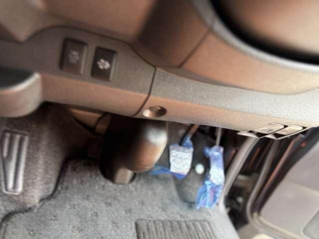 レジアスエースバン スーパーＧＬ　ダークプライムＩＩ　４ＷＤ　４１５ＣＯＢＲＡ　Ｓ－６ボンネット＆クリーンルック３Ｆリップ＆ステージ２ルーフスポイラー＆バッドラッカーＳＤ－６　１７インチＡＷ　両側パワースライドドア　ＥＴＣ　社外コンソールＢＯＸ（22枚目）