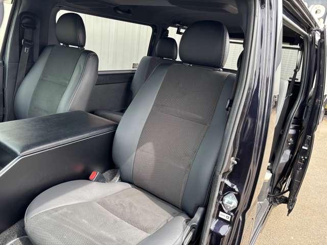 レジアスエースバン スーパーＧＬ　ダークプライムＩＩ　４ＷＤ　４１５ＣＯＢＲＡ　Ｓ－６ボンネット＆クリーンルック３Ｆリップ＆ステージ２ルーフスポイラー＆バッドラッカーＳＤ－６　１７インチＡＷ　両側パワースライドドア　ＥＴＣ　社外コンソールＢＯＸ（23枚目）