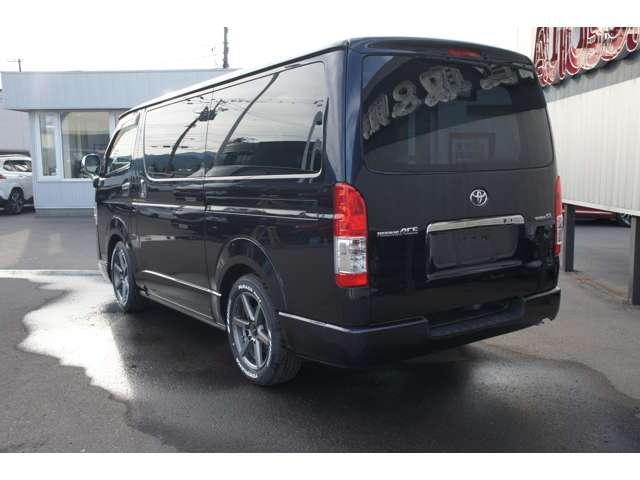 レジアスエースバン スーパーＧＬ　ダークプライムＩＩ　４ＷＤ　４１５ＣＯＢＲＡ　Ｓ－６ボンネット＆クリーンルック３Ｆリップ＆ステージ２ルーフスポイラー＆バッドラッカーＳＤ－６　１７インチＡＷ　両側パワースライドドア　ＥＴＣ　社外コンソールＢＯＸ（28枚目）