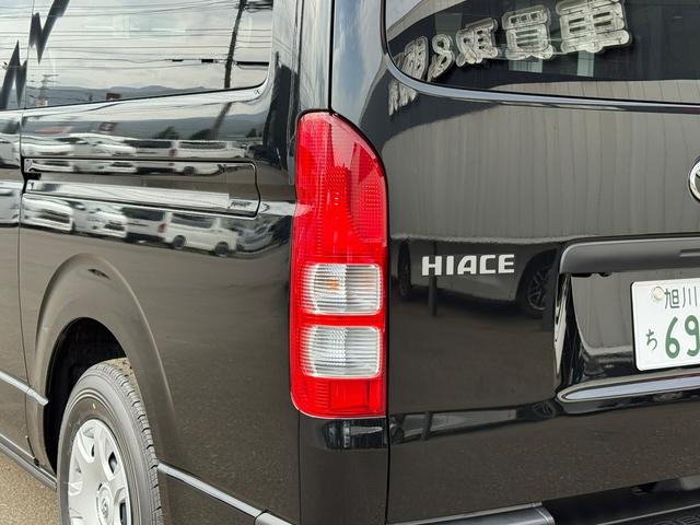 ハイエースバン 　ＤＸ　ロング　ディーゼルターボ　４ＷＤ　登録未使用車　寒冷地仕様　パノラミックビューモニター　デジタインナーミラー　ＬＥＤヘッドランプ　電動格納ミラーヒータ付　リアＡＣ　スライドドアイージークローザー（15枚目）