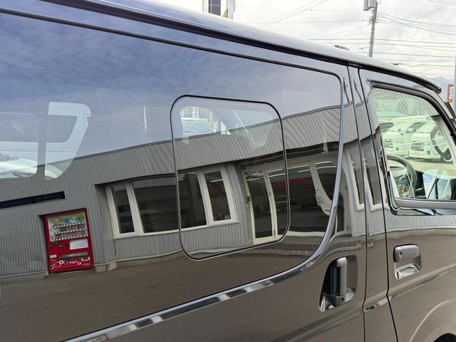 ハイエースバン 　ＤＸ　ロング　ディーゼルターボ　４ＷＤ　登録未使用車　寒冷地仕様　パノラミックビューモニター　デジタインナーミラー　ＬＥＤヘッドランプ　電動格納ミラーヒータ付　リアＡＣ　スライドドアイージークローザー（17枚目）
