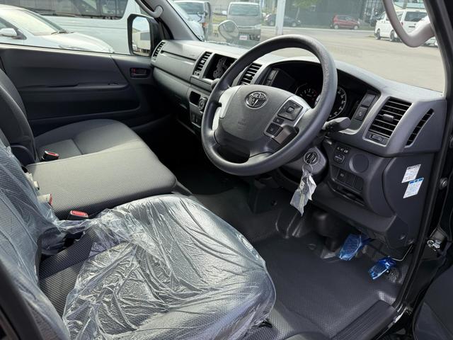 ハイエースバン 　ＤＸ　ロング　ディーゼルターボ　４ＷＤ　登録未使用車　寒冷地仕様　パノラミックビューモニター　デジタインナーミラー　ＬＥＤヘッドランプ　電動格納ミラーヒータ付　リアＡＣ　スライドドアイージークローザー（21枚目）