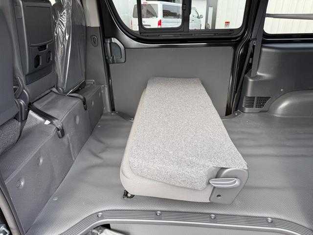 ハイエースバン 　ＤＸ　ロング　ディーゼルターボ　４ＷＤ　登録未使用車　寒冷地仕様　パノラミックビューモニター　デジタインナーミラー　ＬＥＤヘッドランプ　電動格納ミラーヒータ付　リアＡＣ　スライドドアイージークローザー（28枚目）