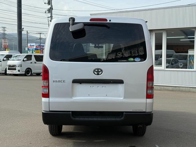 ハイエースバン 　２．８　ＤＸ　ロング　ディーゼルターボ　４ＷＤ　寒冷地仕様　４１５ＣＯＢＲＡ　丸目ヘッドライトキット　ＥＮＣＢ１６インチアルミ　トーヨーオープンカントリー（8枚目）