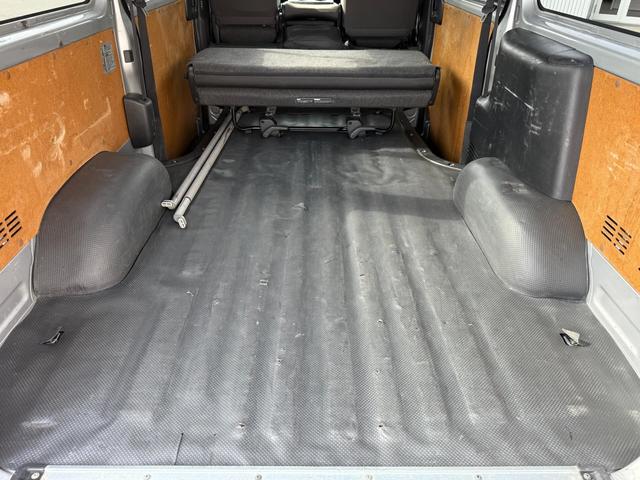 ハイエースバン 　２．８　ＤＸ　ロング　ディーゼルターボ　４ＷＤ　寒冷地仕様　４１５ＣＯＢＲＡ　丸目ヘッドライトキット　ＥＮＣＢ１６インチアルミ　トーヨーオープンカントリー（15枚目）