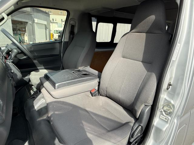 ハイエースバン 　２．８　ＤＸ　ロング　ディーゼルターボ　４ＷＤ　寒冷地仕様　４１５ＣＯＢＲＡ　丸目ヘッドライトキット　ＥＮＣＢ１６インチアルミ　トーヨーオープンカントリー（37枚目）