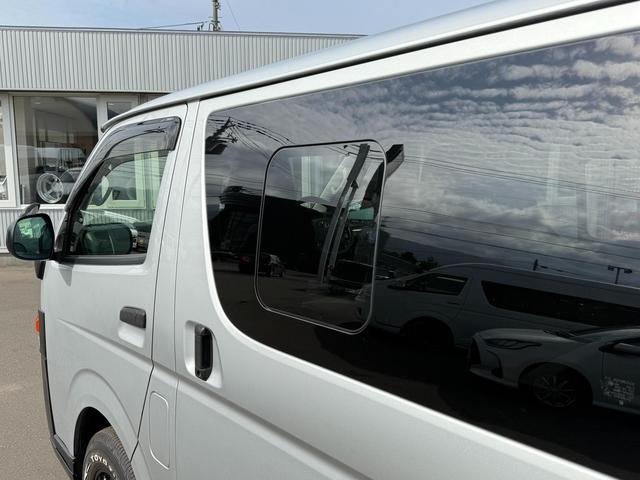 ハイエースバン 　２．８　ＤＸ　ロング　ディーゼルターボ　４ＷＤ　寒冷地仕様　４１５ＣＯＢＲＡ　丸目ヘッドライトキット　ＥＮＣＢ１６インチアルミ　トーヨーオープンカントリー（43枚目）