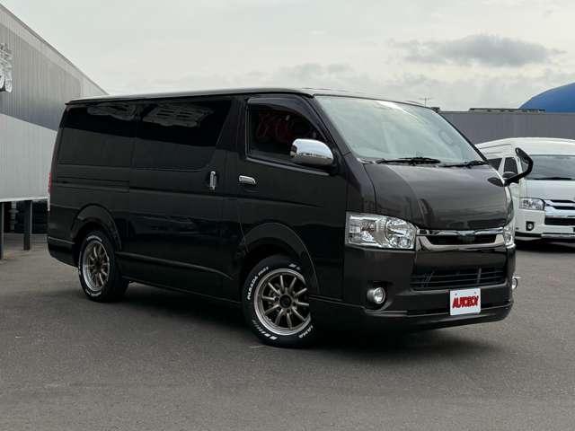 ハイエースバン スーパーＧＬ　５０ＴＨ　アニバーサリーリミテッド　４ＷＤ　４１５ＣＯＢＲＡ　ＣＬ－３　ステージ２ルーフスポイラー　Ｂｙ２ＮＥＯ　ＢＡＤフェイスボンネット　ローフォルムフェンダー　ＥＳＳＥＸ　１７インチブロンズホイール（3枚目）