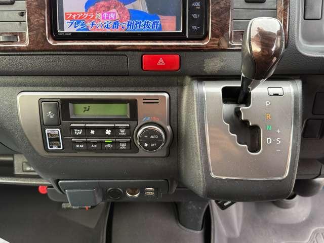 ハイエースバン スーパーＧＬ　５０ＴＨ　アニバーサリーリミテッド　４ＷＤ　４１５ＣＯＢＲＡ　ＣＬ－３　ステージ２ルーフスポイラー　Ｂｙ２ＮＥＯ　ＢＡＤフェイスボンネット　ローフォルムフェンダー　ＥＳＳＥＸ　１７インチブロンズホイール（38枚目）