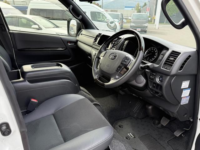 ハイエースバン スーパーGL ダークプライムII 4WD ワンオーナー 寒冷地仕様 パノラミックビューモニター デジタルインナーミラー 415COBRA CL-3フロントリップ CL-2サイドステップ CL-ステップリアバンパー バッドラッカー(26枚目)