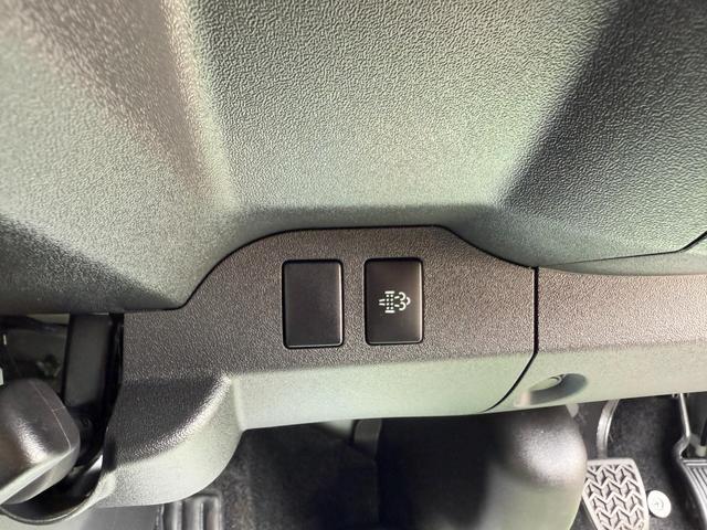 ハイエースバン スーパーGL ダークプライムII 4WD ワンオーナー 寒冷地仕様 パノラミックビューモニター デジタルインナーミラー 415COBRA CL-3フロントリップ CL-2サイドステップ CL-ステップリアバンパー バッドラッカー(37枚目)