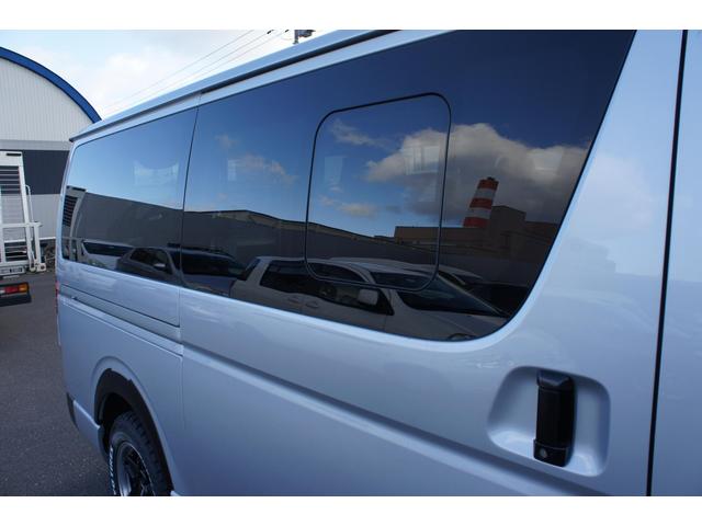 レジアスエースバン スーパーＧＬ　４ＷＤ　４１５ＣＯＢＲＡ丸目キット＆ＣＬ３フロントリップ＆ステージＩリアスポ　４１５ＳＡＦＡＲＩオーバーフェンダー　ＥＳＳＥＸステラ１６インチＡＷ　ＴＯＹＯオープンカントリーＲ／Ｔ　寒冷地仕様（13枚目）