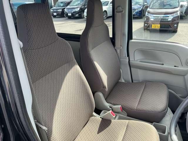 ＮＶ１００クリッパーバン ６６０　ＤＸ　ＧＬセーフティパッケージ　ハイルーフ　４ＷＤ　ワンオーナー／　エマージェンシーブレーキ付　エマブレ　車線逸脱防止　Ｗエアバッグ　寒冷地　禁煙　エアーバッグ　ＰＳ　ワンオーナー　４ＷＤ　リモコンキー　マニュアルエアコン　ＡＢＳ　前席パワーウインドウ（13枚目）