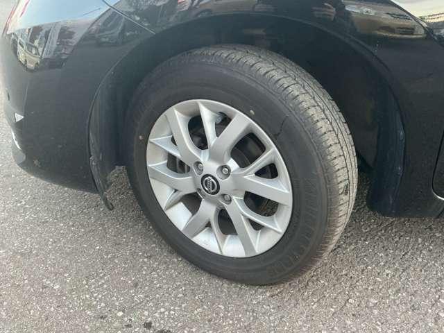 ノート 1.2 e-POWER X FOUR 4WD E-POWER・E-4WD・純正ナビ・エマージェンシ 車線逸脱防止 踏み間違え防止 切替4WD 寒冷地仕様車 パワーステアリング ABS AW アイドリングストップ ナビTV フルオートエアコン 運転席エアバッグ メモリーナビ 盗難防止装置 キーレス(9枚目)