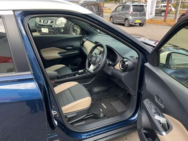 キックス １．２　Ｘ　ＦＯＵＲ　ツートーン　インテリアエディション（ｅ－ＰＯＷＥＲ）　４ＷＤ　プロパイロット／試乗車アップ／日産ディーラ　アラウンドビュ－　ＬＥＤ　インテリキー　アイドリングストップ　盗難防止システム　４ＷＤ　オートエアコン　車線逸脱警報　アルミホイール　ナビＴＶ　メモリーナビ　寒冷地仕様　踏み間違え防止（17枚目）