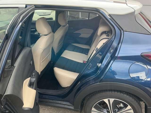 キックス １．２　Ｘ　ＦＯＵＲ　ツートーン　インテリアエディション（ｅ－ＰＯＷＥＲ）　４ＷＤ　プロパイロット／試乗車アップ／日産ディーラ　アラウンドビュ－　ＬＥＤ　インテリキー　アイドリングストップ　盗難防止システム　４ＷＤ　オートエアコン　車線逸脱警報　アルミホイール　ナビＴＶ　メモリーナビ　寒冷地仕様　踏み間違え防止（20枚目）