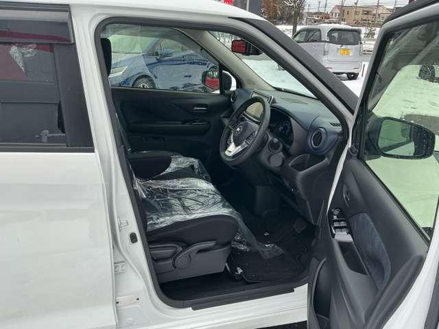 デイズ 660 ハイウェイスターGターボ プロパイロット エディション 4WD アラウンドビューモニター/プロパイロット/ アラウンドビューM LEDライト 盗難警報装置 フルタイム4WD レーダークルーズコントロール カーテンエアバッグ アイドリングストップ機能 Bカメラ 寒冷地仕様 アルミホイール オートエアコン(17枚目)