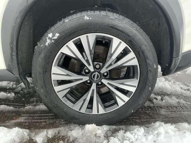 エクストレイル １．５　Ｘ　ｅ－４ＯＲＣＥ　４ＷＤ　日産コネクトナビ／プロパイロット／アラウン　エマブレ　１オーナー　レーンキープアシスト　アダプティブクルーズコントロール　禁煙　バックモニター　ＬＥＤヘッドライト　インテリジェントキー　ＥＴＣ　４ＷＤ　寒冷地仕様　キーレスエントリー　ＡＡＣ（12枚目）