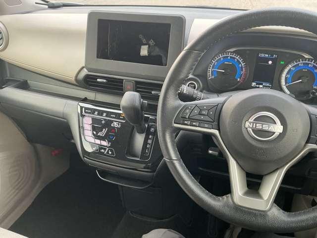 デイズ ６６０　Ｘ　４ＷＤ　純正エンジンスターター／エマージェンシー　ブレーキサポート　エアコン　インテリジェントキー　禁煙車　フルタイム４ＷＤ　１オーナー　エアバッグ　寒冷地仕様　キーフリー　バックカメラ　盗難防止装置　パワーステアリング　エコアイドリングストップ（14枚目）