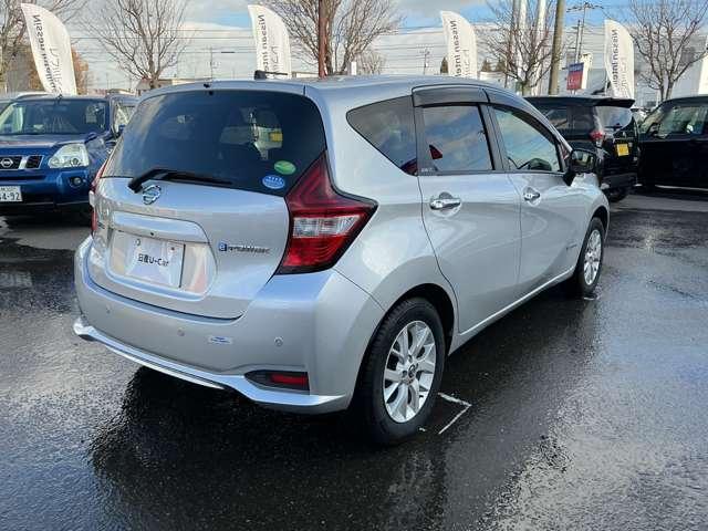 ノート １．２　ｅ－ＰＯＷＥＲ　Ｘ　ＦＯＵＲ　４ＷＤ　インテリジェントアラウンドビューモニター　１オーナー　アラウンドビューカメラ　車線逸脱防止　踏み間違え防止　切替４ＷＤ　寒冷地仕様車　パワーステアリング　禁煙車　ドライブレコーダー　スマートキー　ＡＢＳ　ＡＷ　アイドリングストップ　ナビＴＶ（13枚目）