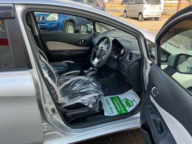 ノート １．２　ｅ－ＰＯＷＥＲ　Ｘ　ＦＯＵＲ　４ＷＤ　インテリジェントアラウンドビューモニター　１オーナー　アラウンドビューカメラ　車線逸脱防止　踏み間違え防止　切替４ＷＤ　寒冷地仕様車　パワーステアリング　禁煙車　ドライブレコーダー　スマートキー　ＡＢＳ　ＡＷ　アイドリングストップ　ナビＴＶ（17枚目）