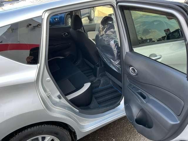 ノート １．２　ｅ－ＰＯＷＥＲ　Ｘ　ＦＯＵＲ　４ＷＤ　インテリジェントアラウンドビューモニター　１オーナー　アラウンドビューカメラ　車線逸脱防止　踏み間違え防止　切替４ＷＤ　寒冷地仕様車　パワーステアリング　禁煙車　ドライブレコーダー　スマートキー　ＡＢＳ　ＡＷ　アイドリングストップ　ナビＴＶ（18枚目）