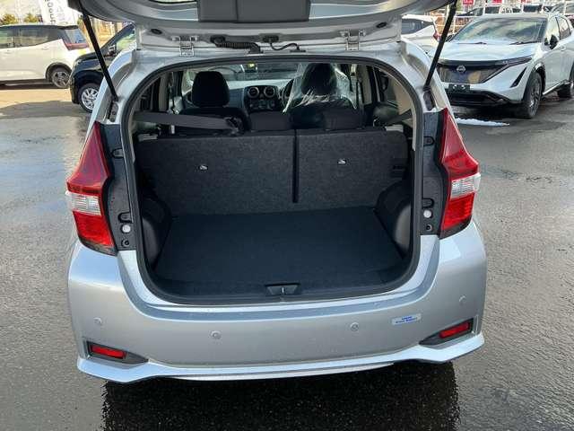 ノート １．２　ｅ－ＰＯＷＥＲ　Ｘ　ＦＯＵＲ　４ＷＤ　インテリジェントアラウンドビューモニター　１オーナー　アラウンドビューカメラ　車線逸脱防止　踏み間違え防止　切替４ＷＤ　寒冷地仕様車　パワーステアリング　禁煙車　ドライブレコーダー　スマートキー　ＡＢＳ　ＡＷ　アイドリングストップ　ナビＴＶ（19枚目）