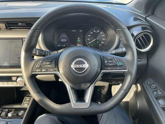 キックス １．２　Ｘ　ＦＯＵＲ　（ｅ－ＰＯＷＥＲ）　４ＷＤ　試乗車アップ／日産９インチナビ／アラウンド　ナビＴＶ　ＬＥＤライト　踏み間違い防止　アラウンドビュ－　試乗車ＵＰ　禁煙車　盗難防止システム　車線逸脱警報　インテリキー　バックモニター　オートエアコン　４ＷＤ　アイドリングストップ　アルミホイール（15枚目）