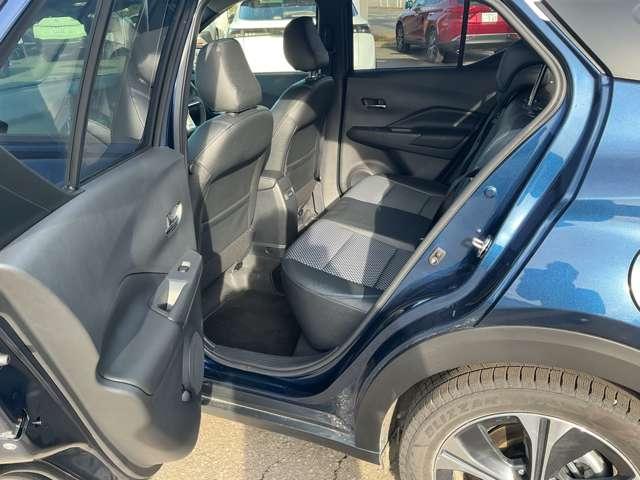 キックス １．２　Ｘ　ＦＯＵＲ　（ｅ－ＰＯＷＥＲ）　４ＷＤ　試乗車アップ／日産９インチナビ／アラウンド　ナビＴＶ　ＬＥＤライト　踏み間違い防止　アラウンドビュ－　試乗車ＵＰ　禁煙車　盗難防止システム　車線逸脱警報　インテリキー　バックモニター　オートエアコン　４ＷＤ　アイドリングストップ　アルミホイール（16枚目）