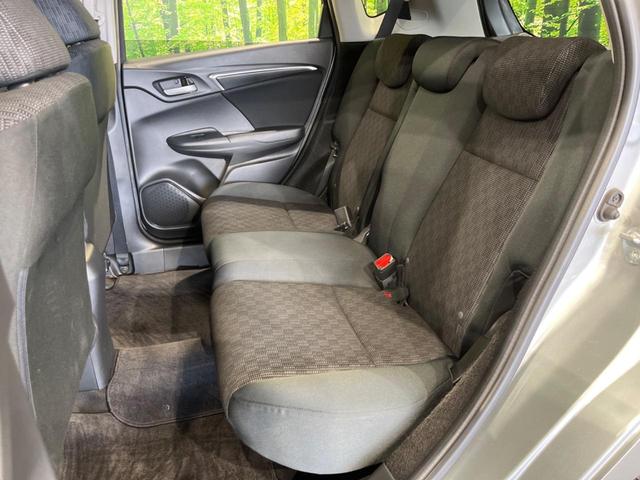 13G・Lパッケージ 4WD 禁煙車 パナソニック製SDナビ バックカメラ 寒冷地仕様 スマートキー オートライト LEDヘッドライト オートエアコン アイドリングストップ ブラックモケットシート DVD再生可 ドアバイザ(36枚目)
