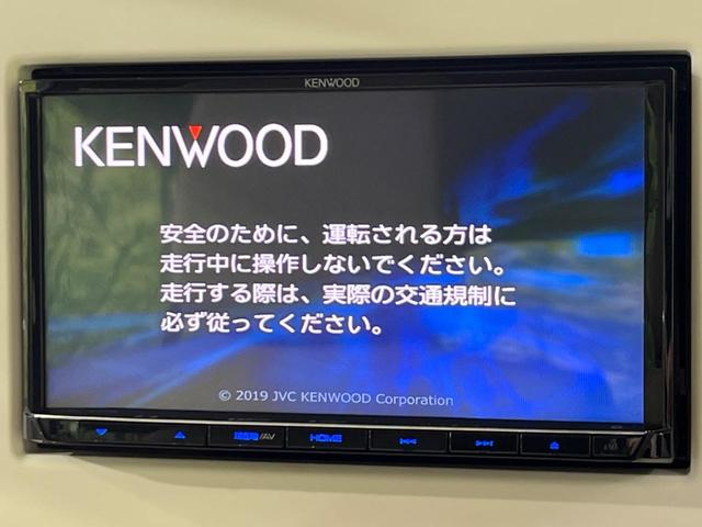 Ｌ　４ＷＤ　禁煙車　レーダーブレーキサポート　ＳＤナビ　Ｂｌｕｅｔｏｏｔｈ　フルセグＴＶ　シートヒーター　スマートキー　横滑り防止装置　アイドリングストップ　電動格納ミラー　ベンチシート　盗難防止装置(4枚目)