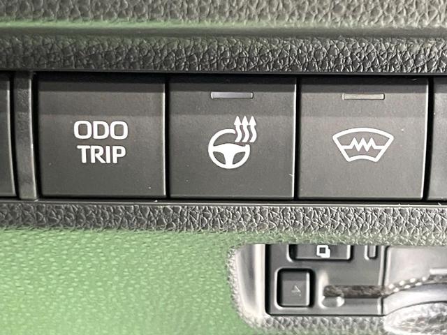 ＲＡＶ４ ハイブリッドアドベンチャー　オフロードパッケージＩＩ　４ＷＤ　登録済未使用車　バックカメラ　寒冷地仕様　プリクラッシュセーフティ　レーダークルーズ　レザーシート　前席シートエアコン　パワーシート　コーナーセンサー　スマートキー　ＬＥＤヘッド　ルーフレール（7枚目）