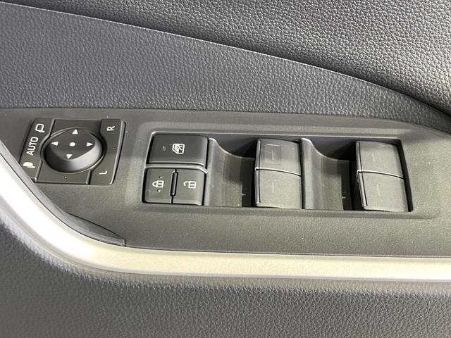 ＲＡＶ４ ハイブリッドアドベンチャー　オフロードパッケージＩＩ　４ＷＤ　登録済未使用車　バックカメラ　寒冷地仕様　プリクラッシュセーフティ　レーダークルーズ　レザーシート　前席シートエアコン　パワーシート　コーナーセンサー　スマートキー　ＬＥＤヘッド　ルーフレール（31枚目）