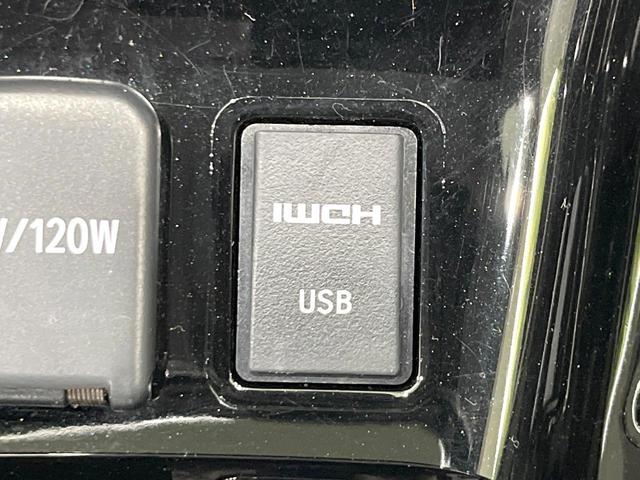 プリウス Ａ　４ＷＤ　ＳＤナビ　バックカメラ　寒冷地仕様　プリクラッシュセーフティ　レーダークルーズ　ドラレコ　コーナーセンサー　スマートキー　ＬＥＤヘッド　ビルトインＥＴＣ　オートハイビーム　パークアシスト（35枚目）
