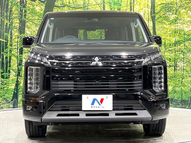 デリカＤ：５ シャモニー　４ＷＤ　ターボ　登録済未使用車　両側電動ドア　全周囲カメラ　ｅ－アシスト　レーダークルーズ　電動リアゲート　ハーフレザーシート　パワーシート　スマートキー　ＬＥＤヘッド　車線逸脱警報（15枚目）