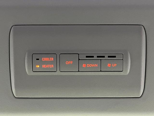 デリカＤ：５ シャモニー　４ＷＤ　ターボ　登録済未使用車　両側電動ドア　全周囲カメラ　ｅ－アシスト　レーダークルーズ　電動リアゲート　ハーフレザーシート　パワーシート　スマートキー　ＬＥＤヘッド　車線逸脱警報（51枚目）