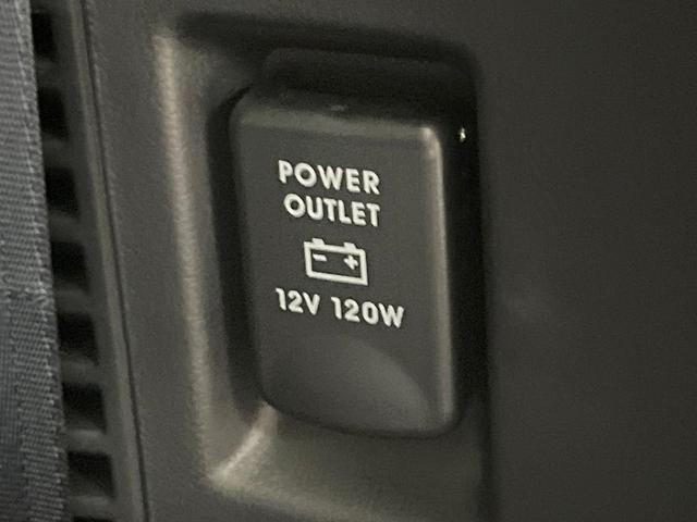 デリカＤ：５ シャモニー　４ＷＤ　ターボ　登録済未使用車　両側電動ドア　全周囲カメラ　ｅ－アシスト　レーダークルーズ　電動リアゲート　ハーフレザーシート　パワーシート　スマートキー　ＬＥＤヘッド　車線逸脱警報（57枚目）