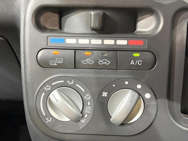 アルトラパン Ｇ　４ＷＤ　ＳＤナビ　バックカメラ　シートヒーター　スマートキー　ＣＤ　ＵＳＢ　ｉＰｏｄ　地デジ　ドアバイザー　ヘッドライトレベライザー　パワーウィンドウ　パワーステアリング　トラクションコントロール（6枚目）