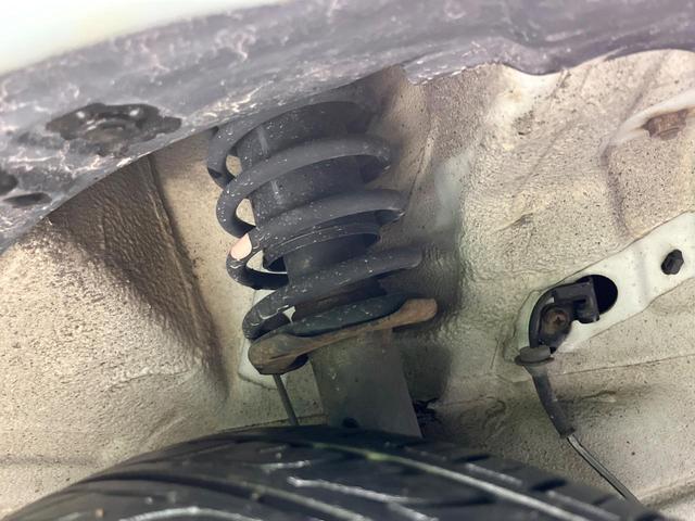 アルトラパン Ｇ　４ＷＤ　ＳＤナビ　バックカメラ　シートヒーター　スマートキー　ＣＤ　ＵＳＢ　ｉＰｏｄ　地デジ　ドアバイザー　ヘッドライトレベライザー　パワーウィンドウ　パワーステアリング　トラクションコントロール（19枚目）