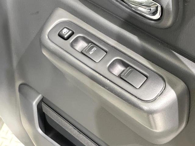 ジムニー ランドベンチャー 4WD ターボ 禁煙車 ハーフレザーシート シートヒーター ETC 純正16インチアルミ CD(28枚目)