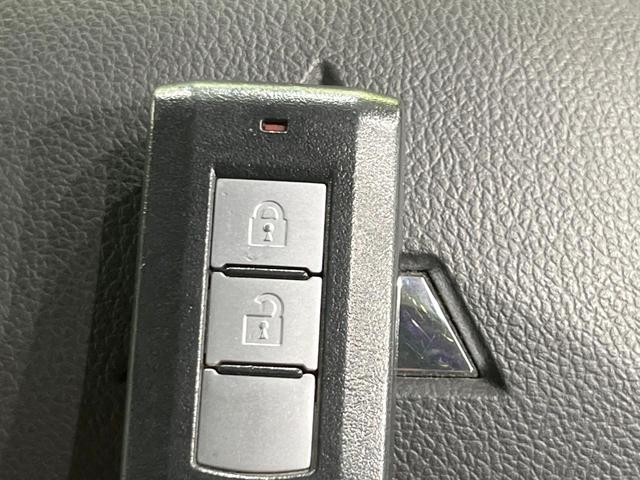 eKカスタム Tセーフティパッケージ 4WD ターボ e-アシスト 全周囲カメラ シートヒーター スマートキー HIDヘッド オートハイビーム 車線逸脱警報 オートライト オートエアコン 純正15インチアルミ CD(5枚目)