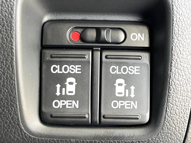 N-BOXカスタム G・ターボLパッケージ 4WD ターボ SDナビ バックカメラ 禁煙車 ハーフレザーシート ドラレコ スマートキー HIDヘッド ビルトインETC クルコン オートライト オートエアコン 純正15インチアルミ(5枚目)