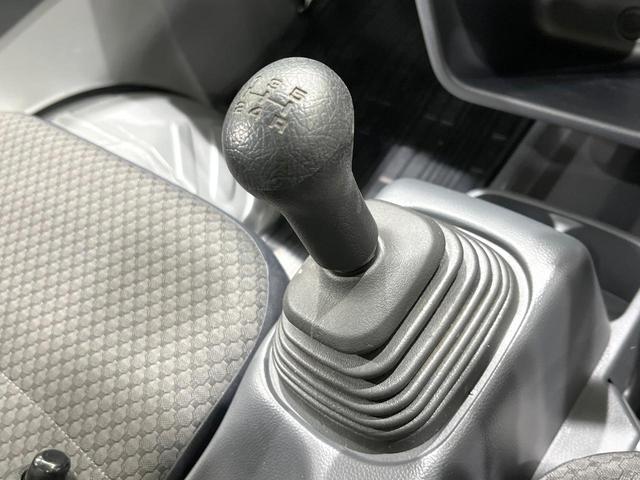 キャリイトラック KX 4WD MT車 禁煙車 CD ドアバイザー ヘッドライトレベライザー トラクションコントロール(3枚目)