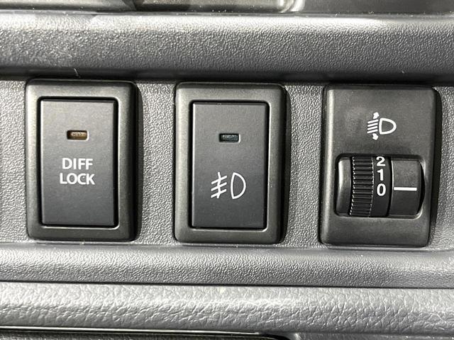 キャリイトラック KX 4WD MT車 禁煙車 CD ドアバイザー ヘッドライトレベライザー トラクションコントロール(7枚目)