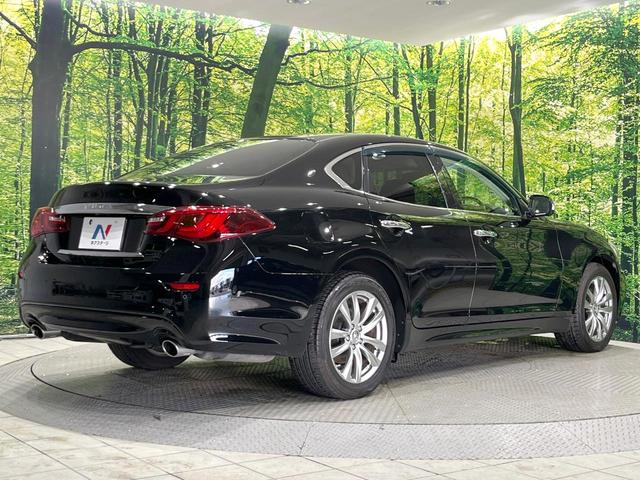 フーガ 370GT FOUR 4WD サンルーフ 純正HDDナビ 全周囲カメラ エマージェンシーブレーキ レーダークルーズ 禁煙車 レザーシート 前席シートエアコン コーナーセンサー スマートキー LEDヘッド ビルトインETC(17枚目)