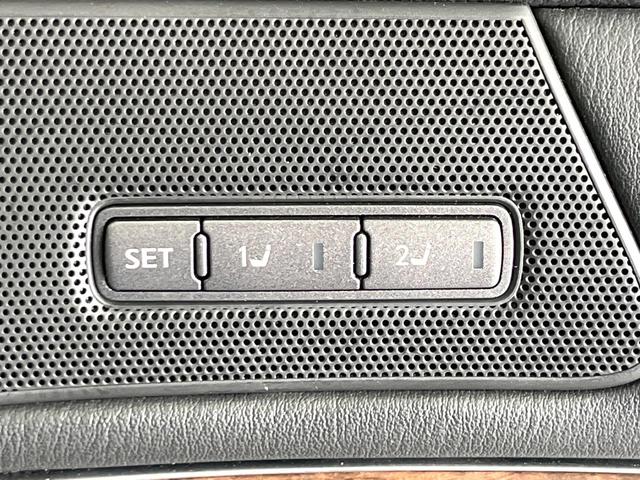 フーガ 370GT FOUR 4WD サンルーフ 純正HDDナビ 全周囲カメラ エマージェンシーブレーキ レーダークルーズ 禁煙車 レザーシート 前席シートエアコン コーナーセンサー スマートキー LEDヘッド ビルトインETC(28枚目)