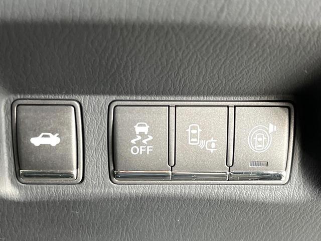 フーガ 370GT FOUR 4WD サンルーフ 純正HDDナビ 全周囲カメラ エマージェンシーブレーキ レーダークルーズ 禁煙車 レザーシート 前席シートエアコン コーナーセンサー スマートキー LEDヘッド ビルトインETC(29枚目)