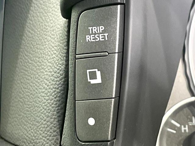 フーガ 370GT FOUR 4WD サンルーフ 純正HDDナビ 全周囲カメラ エマージェンシーブレーキ レーダークルーズ 禁煙車 レザーシート 前席シートエアコン コーナーセンサー スマートキー LEDヘッド ビルトインETC(31枚目)